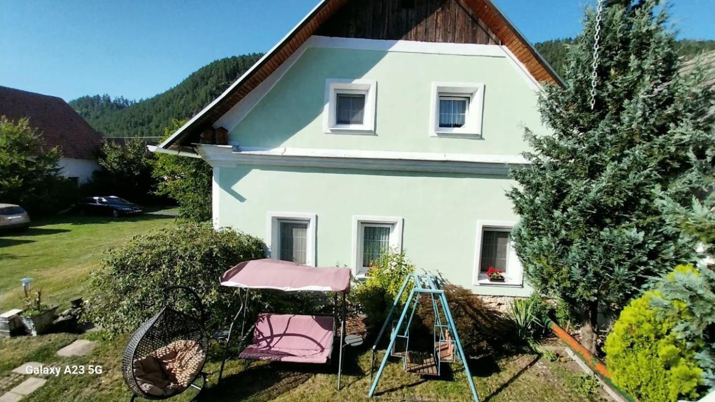 Zemianska Kuria Vachtar Hotel Kralova Lehota Exterior photo